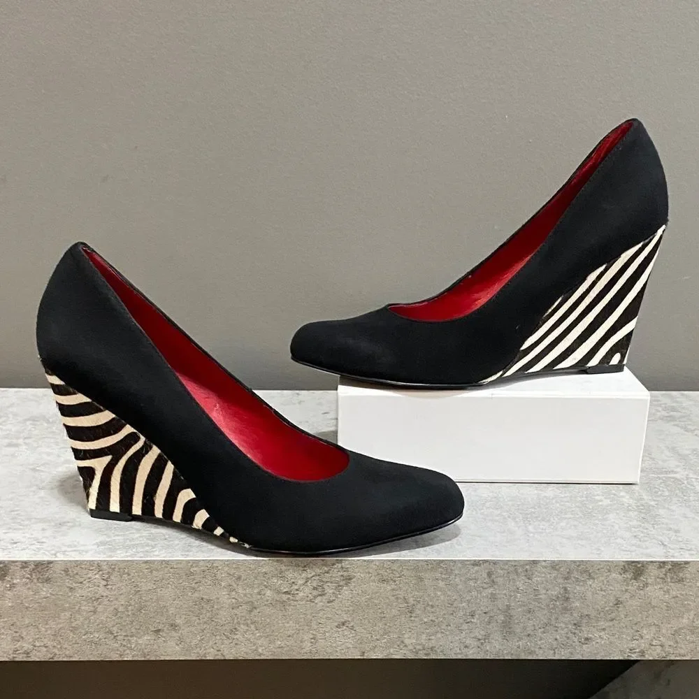 Nine West black suede wedge heels zebra print calf hair bold red lining SZ 6.5